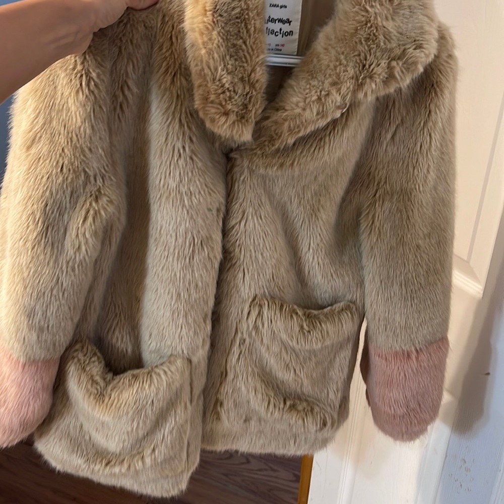 Girls zara faux fur coat size 10